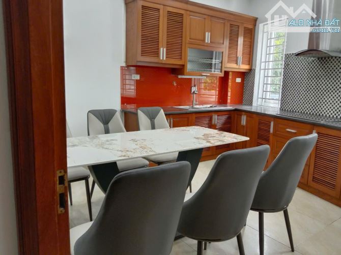 CHO THUÊ NHÀ NGUYÊN CĂN NGỌC THUỴ -LONG BIÊN-DT 45M2-4T-FULL NỘI THẤT