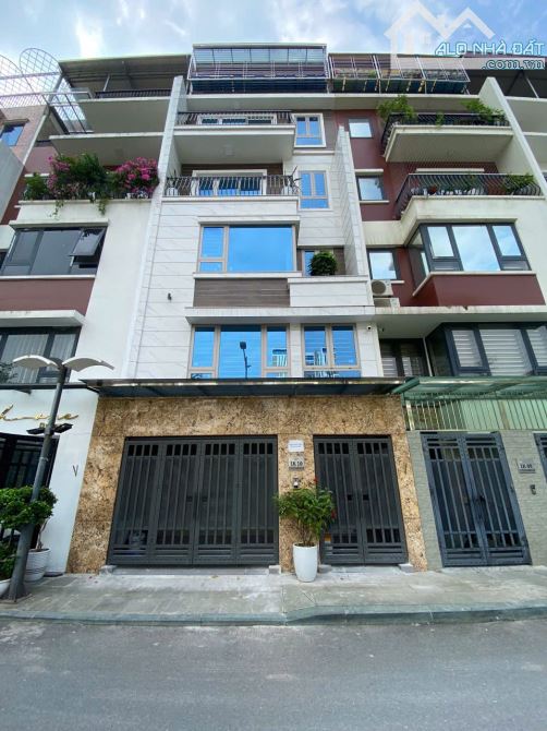Cho thuê nhà Mỹ Đình. DT 90m2, 5 tầng thông sàn, thang máy, Phù hợp các mô hình
