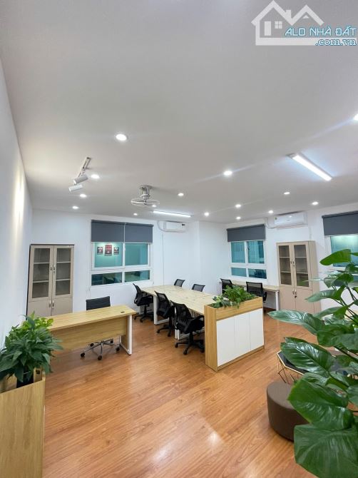 NÓNG! THUÊ VĂN PHÒNG, CHỖ NGỒI LINH HOẠT | GIÁ TỐT CHỈ 1.5TR/THÁNG – VÀO LÀ LÀM NGAY