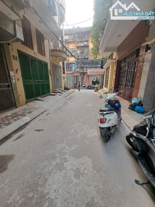 CHO THUÊ! Nhà Phân Lô, Hoàng Quốc Việt 50m2 x 4T, 17 tr/th, Ô Tô Vào, Bãi gửi Ô tô 20M