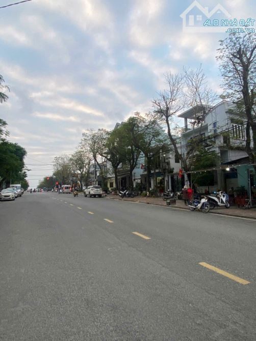 CHO THUÊ NHÀ MẶT TIỀN ĐÀO TẤN, TP HUẾ