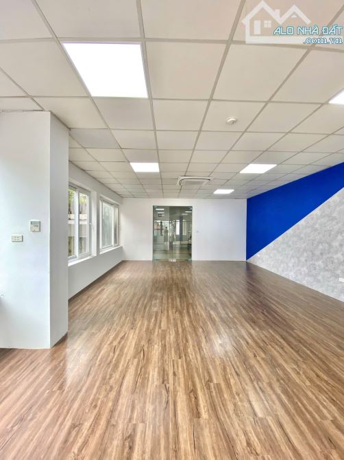 Lô 3 mặt thoáng cho thuê sàn đẹp mặt phố Thái Hà 90m2 chỉ 14tr/tháng