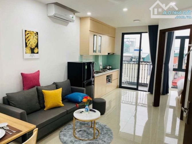 Căn hộ 2PN2VS 75m2 full nội thất xịn, ban công rộng 10 triệu/tháng phố Nghi Tàm, Tây Hồ