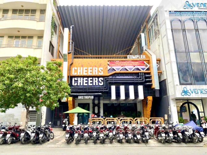 NGANG 15M - SỬ DỤNG HƠN 1,700M2 - 3 TẦNG - MẶT TIỀN SỐ 139 LÊ LAI, TRUNG TÂM QUẬN 1