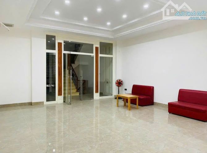 CHO THUÊ MẶT BẰNG TẦNG 1 VÀ 2, TÒA NHÀ MẶT TIỀN TRUNG TÂM THƯƠNG MẠI, P7