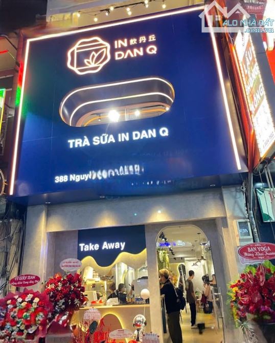 Cho thuê mặt bằng đường Nguyễn Tri Phương Quận 10 Diện tích 4x17m