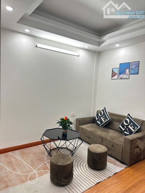 🔥 CHO THUÊ CĂN HỘ 45M2 FULL NỘI THẤT MỚI Ô TÔ ĐỖ CỬA - THOÁNG SÁNG DÂN TRÍ CAO