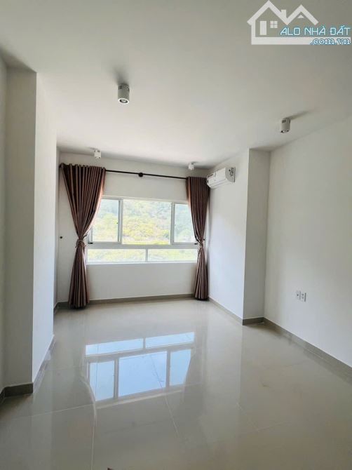 CHO THUÊ VĂN PHÒNG, LỚP HỌC ĐÃ SETUP BÀN GHẾ MỚI, đường Huyền trân công chúa, p8, chỉ 5-6