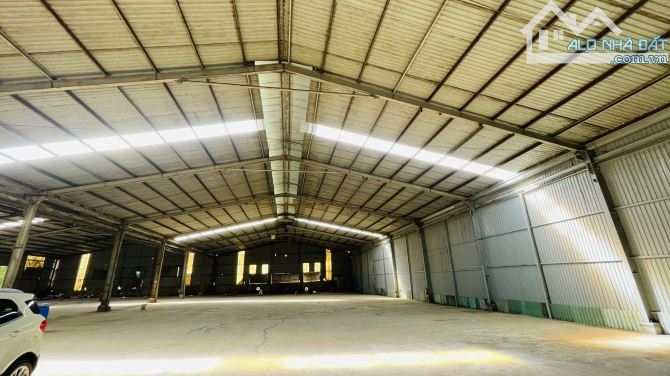 Cho thuê xưởng trảng bom 4500m2 đất skc giá tốt chỉ 210 triệu/tháng
