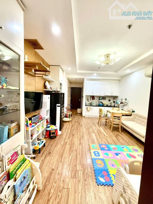 Cho thuê căn hộ chung cư Time City tòa T8 dt 53m 1pn full đồ sẵn nhà ở luôn được