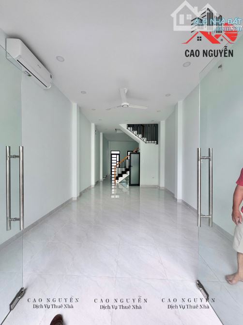 Nhà 3 Lầu 5PN 5 Máy Lạnh, Đường rộng 12m, Đường Mã Lò