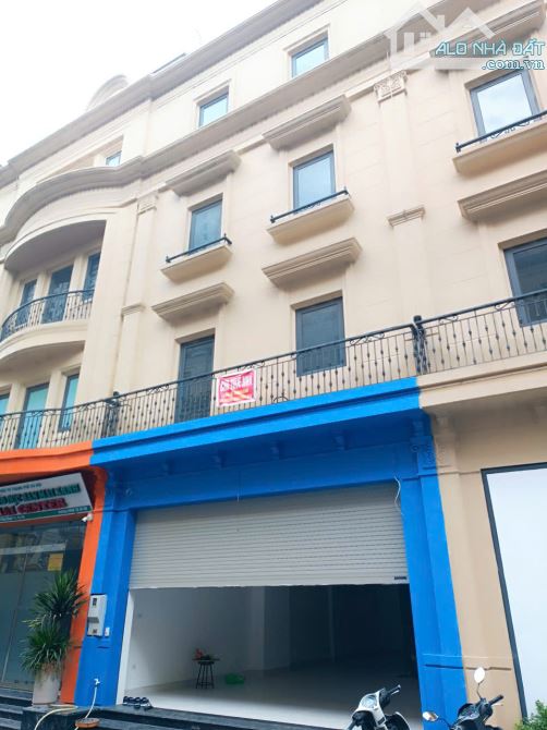 Cho thuê LK Nguyễn Xiển, Thanh Xuân. DT 90m2, 5 tầng thông sàn, thang máy, kinh doanh tốt
