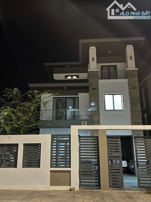 Cho thuê biệt thự Bà Rịa City Gate 340m² full nội thất, mặt tiền QL51 – giá 25 triệu/tháng