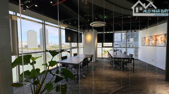 VĂN PHÒNG CHO THUÊ mặt tiền BẠCH ĐẰNG - View trực diện sông hàn. ĐẦY ĐỦ NỘI THẤT