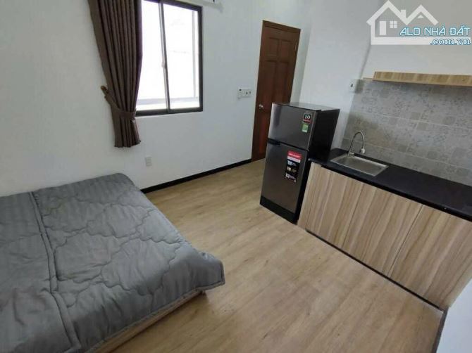 Cho thuê căn hộ Q4, đường Nguyễn Tất Thành, gần ĐH Nguyễn Tất Thành, ĐH Luật