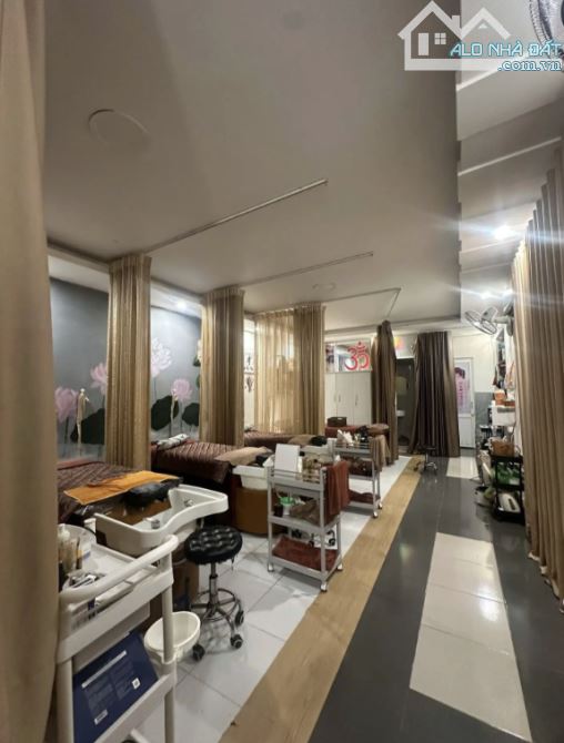 SANG QUÁN / CHO THUÊ SPA – HẺM Ô TÔ BA CU, P.1 – 120m² – GIÁ THUÊ 9 TRIỆU/ SANG 150 TRIỆU
