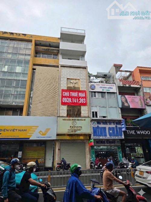 Cho thuê nhà mặt tiền 228 Hai Bà Trưng, Q.1, 4.8m*8m, 7 tầng, thang máy, 130tr/th