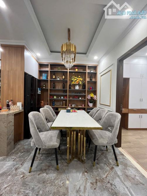 Cho thuê căn hộ cao cấp Hưng Phú lô A, 70m2, thang máy, 2 phòng ngủ, full nội thất