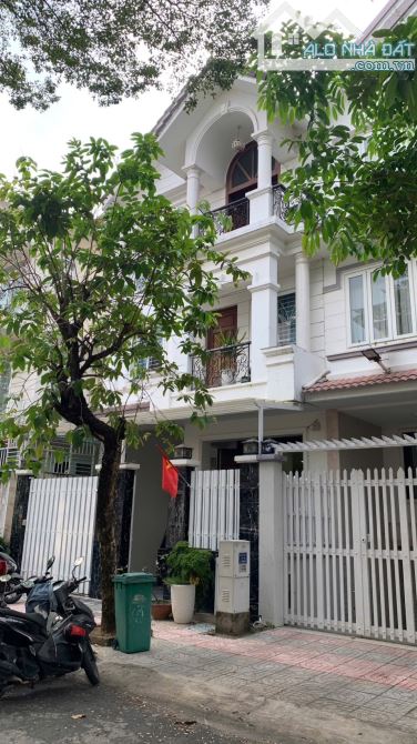 QUẬN 7. CHO THUÊ MB TẦNG TRỆT CÓ HẦM 7x18 KHU SADECO VEN SÔNG