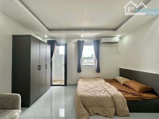 Cho thuê căn hộ Studio Ban công Q1, gần chợ Thái Bình, Nowzone, công viên 23/9, Bùi Viện,