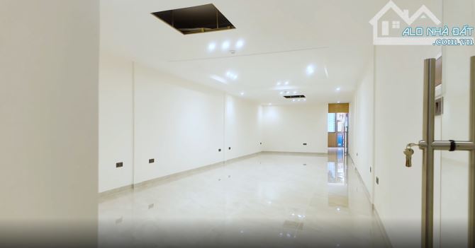 CHO THUÊ MẶT BẰNG / NHÀ NGUYÊN CĂN – 1T4L, CÓ THANG MÁY – NAM KỲ KHỞI NGHĨA - 190m2 - 80TR