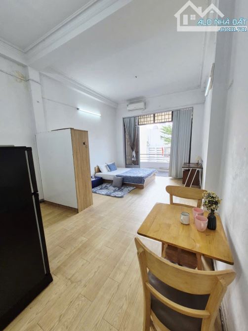 Cho thuê căn hộ Studio Ban công Q4, gần Đh Luật, Đh Nguyễn Tất Thành, cầu Khánh Hội, cầu T