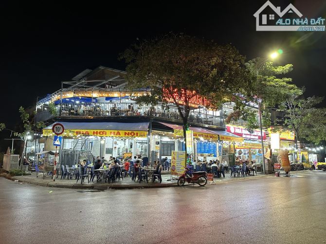Cho thuê nhà mặt phố Quang Trung Hà Đông - 288m2 - MT 12m - 180tr/tháng