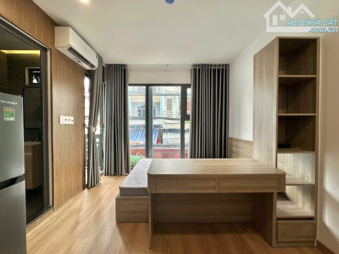 Cho thuê căn hộ Studio Ban công Q4 gần chợ 200, ĐH Luật, ĐH Nguyễn Tất Thành