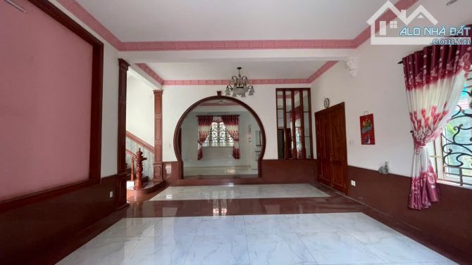 Cho thuê tòa nhà góc 2 mặt tiền KĐT Chí Linh, TP Vũng Tàu – 400m² – giá 25 triệu