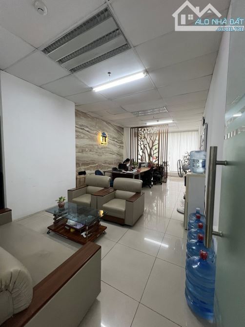 CHO THUÊ VĂN PHÒNG 45M2 TẠI DUY TÂN - THÀNH THÁI GIÁ CHỈ 10TR / THÁNG VÀO NGAY .