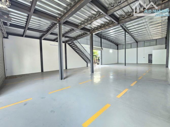 Cho thuê mặt bằng 3 lô Nguyễn Tất Thành -Ngang 15m