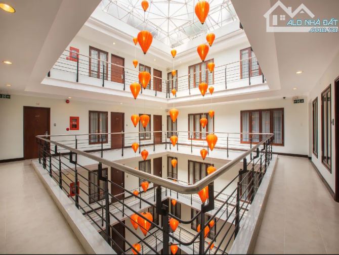 khách sạn 56 phòng- 2 mặt tiền phạm ngũ lão, quận 1- ngang 8m- hồ bơi rooftop- 850tr/th
