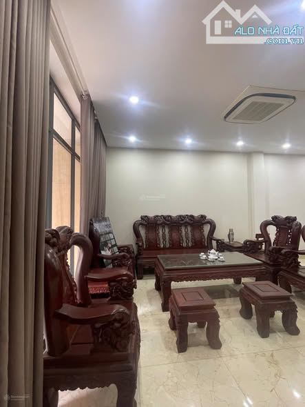 CHO THUÊ VILLA COMPOUND SÂN VƯỜN JAMONA HOME RESORT, 3 LẦU,4PN. 18TR