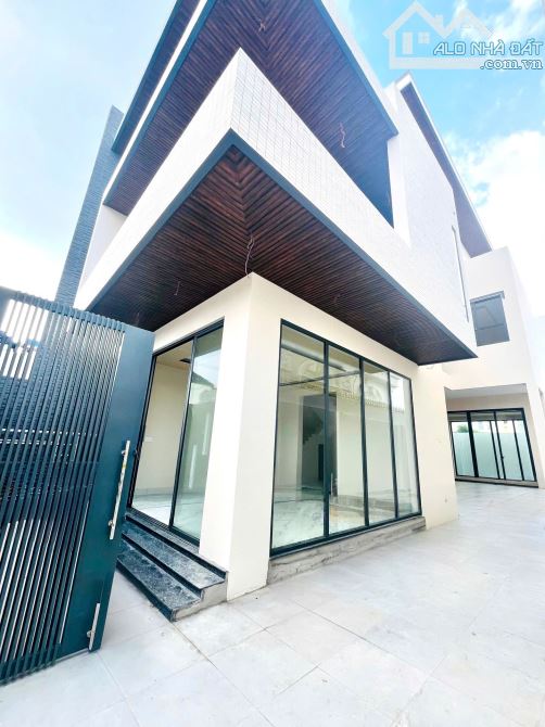 CHO THUÊ NHÀ BIỆT THỰ 2 LẦU – CÓ THANG MÁY – KDC HƯNG PHÚ – CẦN THƠ – 30 TRIỆU