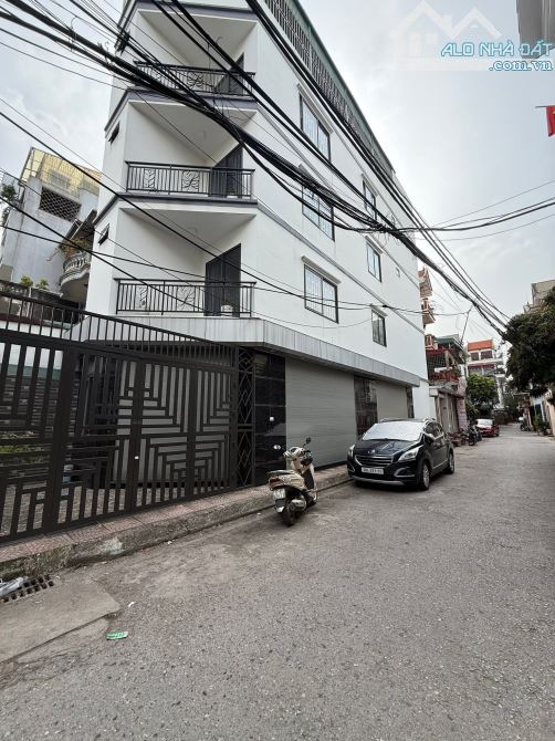 Cho thuê nhà nguyên căn Ngô Gia Tự, Việt Hưng- 80m² x 5 tầng thang máy, ô tô vào nhà. ​📌