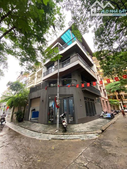 Cho thuê nhà Đỗ Quang – Cầu Giấy DT 75m x 5 tầng, lô góc, ôtô đỗ giá thuê 32tr/th