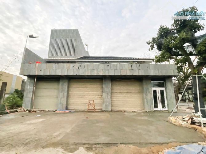 🔥🔥🔥🔥🔥Cho thuê mặt bằng lô góc 2 mặt tiền VÕ VĂN KIỆT 320m2 ngang 16m chỉ 30 triệu/th