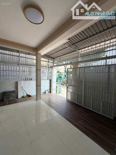 NHÀ ĐẸP MỚI TOANH, NGANG 6 DÀI 15 4PN 2WC HẺM TẢI ĐƯỜNG QL13 CŨ, HIỆP BÌNH PHƯỚC