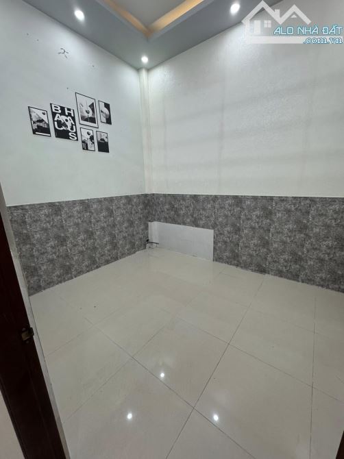 Cho thuê nhà hẻm 90 đường hùng vương