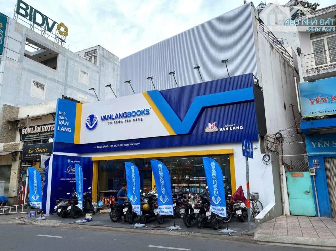 Cho Thuê Nhà Mặt Tiền 11x15m đường Phan Đăng Lưu phường Cầu Kiệu
