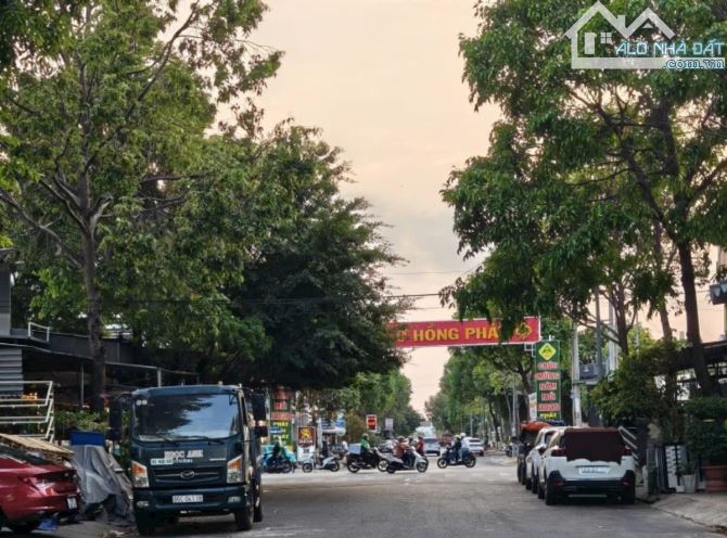 104. Cho thuê mặt bằng 1.000 m2 giáp Trần Hoàng Na