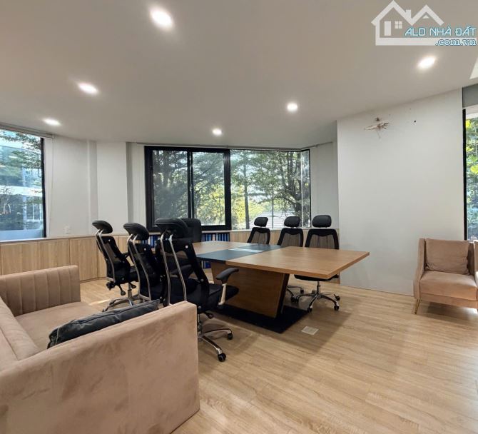 Cho thuê nhà 4 tầng tại cát lái.Quận 2.Thích hợp vừa ở vừa làm văn phòng Cty.Giá 25 tr.
