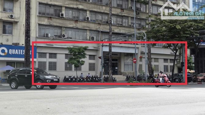 SỬ DỤNG HƠN 700M2 - GẦN PHỐ ĐI BỘ NGUYỄN HUỆ - MẶT TIỀN 88 HÀM NGHI, QUẬN 1.!!!