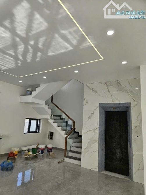 Cho thuê căn biệt thự đầy đủ đồ gần cầu Rào 2 , Vĩnh Niệm , Lê Chân