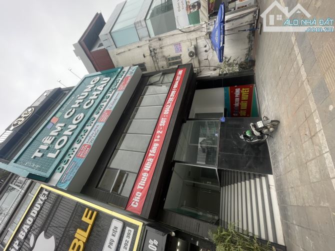 Văn phòng hạng B, 180m2 tại cầu giấy chỉ với 22tr/tháng