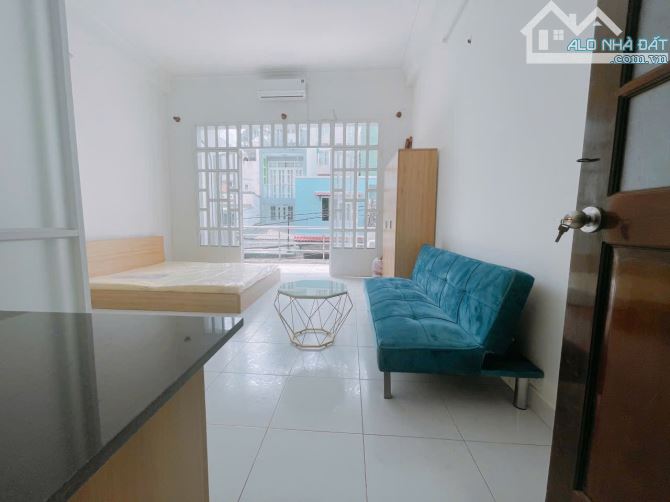 Cho thuê căn hộ ban công, Q8, Đường Âu Dương Lân, gần Cầu Nguyễn Văn Cừ, Cầu Chữ Y