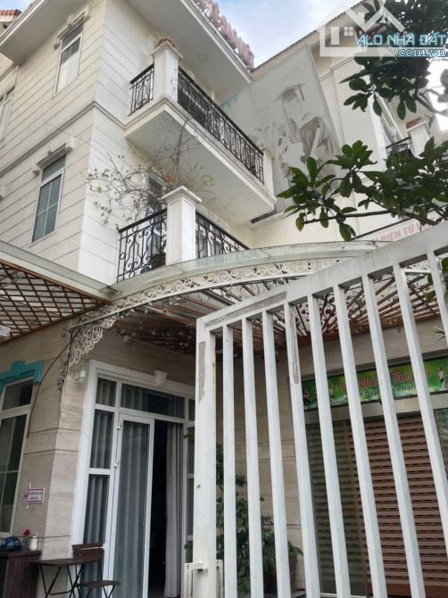 Biệt thự - Lô góc khu Thanh Xuân 260m, 3 tầng. Mặt tiền rộng thênh thang