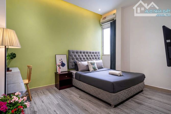 Cho thuê studio Quận 1 - cửa sổ thoáng, full nội thất ngay chợ Bến Thành