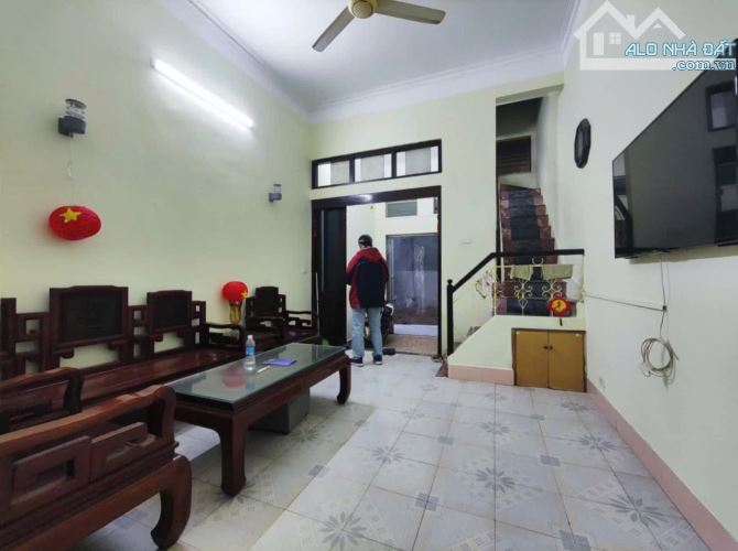 CHO THUÊ NHÀ NGUYÊN CĂN – ĐÊ LA THÀNH, BA ĐÌNH