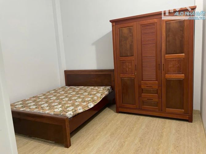 Cho thuê nhà 3 Tầng KĐT Phước Long Nha Trang hướng Đông bắc vào ở ngay